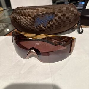 Maui Jim 514-22 Bronze Wraparound Sunglasses